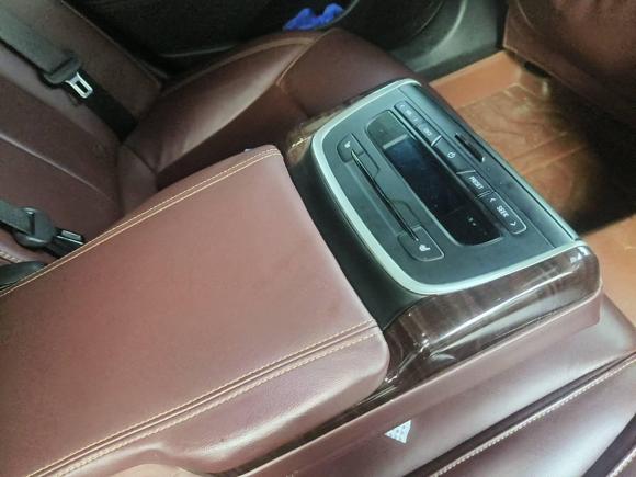 [武汉·鄂A] 二手别克君越2013款 2.4L SIDI精英舒适型