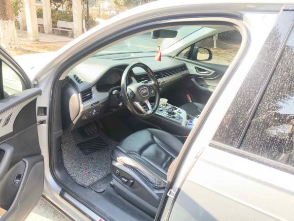 [上海·苏U] 二手奥迪奥迪Q72016款 40 TFSI 舒适型