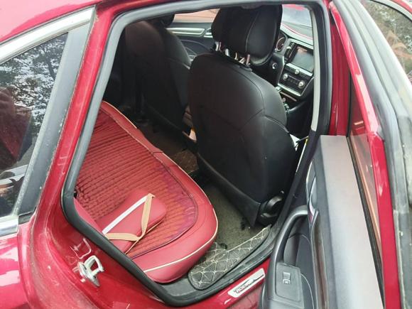 [芜湖·皖A] 二手荣威荣威i62017款 20T 自动旗舰版