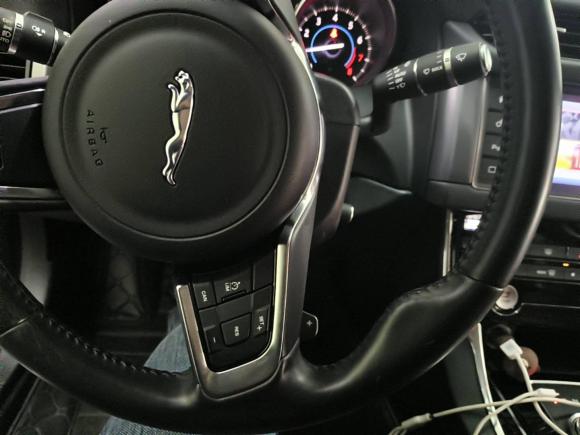 [苏州·浙A] 二手捷豹捷豹XF2016款 XF 2.0T 两驱R-Sport运动版