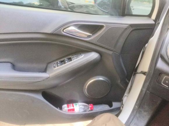 [上海·浙B] 二手比亚迪元新能源2018款 EV360 智联炫酷型