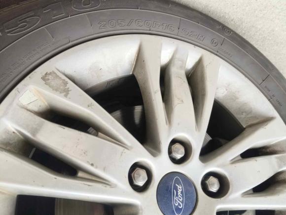 [广州·粤A] 二手福特福克斯2012款 两厢 1.6L 自动舒适型