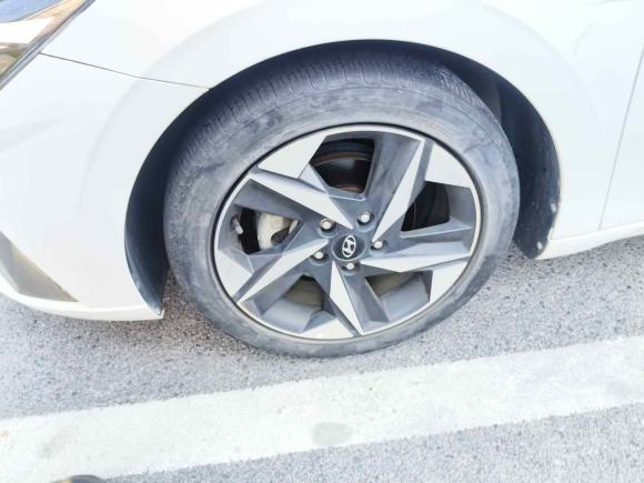 [南昌·赣E] 二手现代伊兰特2021款 1.5L CVT GLX精英版