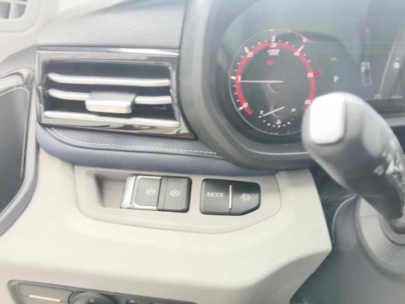 [嘉兴·浙F] 二手上汽大通MAXUS新途V702023款 2.0T 精英版 自动短轴低顶 5/6座