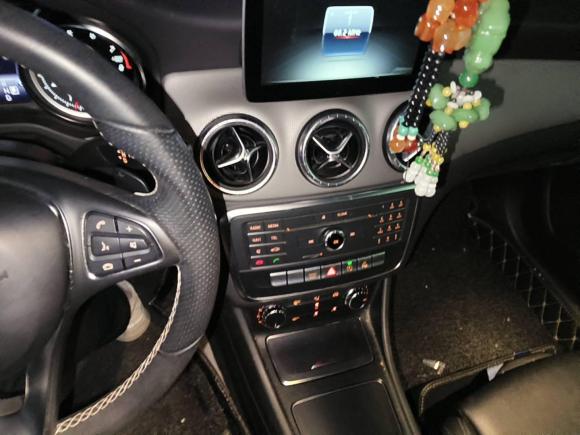 [嘉兴·浙F] 二手奔驰奔驰CLA2017款 改款 CLA 200 时尚型