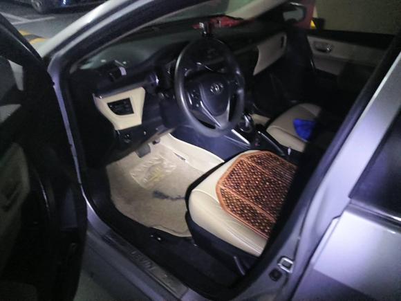 [深圳·粤B] 二手丰田雷凌2016款 双擎 1.8H GS E-CVT精英天窗版