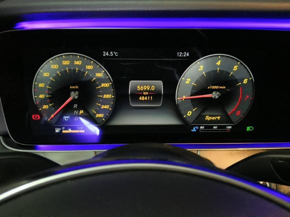 [南京·苏A] 二手奔驰奔驰E级2018款 改款 E 200 L 运动型