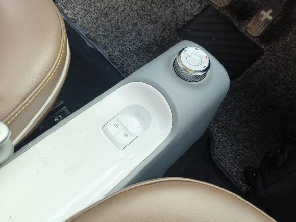 [广州·粤A] 二手五菱汽车宏光MINIEV2022款 GAMEBOY 300km 玩咖款 磷酸铁锂