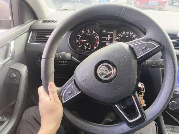 [南通·苏F] 二手斯柯达明锐2017款 经典款 1.6L 手动舒适版