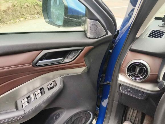 [上海·沪B] 二手魏牌魏牌 VV62018款 2.0T 两驱旗舰型 国V