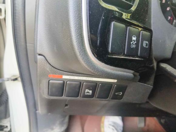 [杭州·浙A] 二手三菱欧蓝德2014款 2.4L 四驱豪华超值版 5座