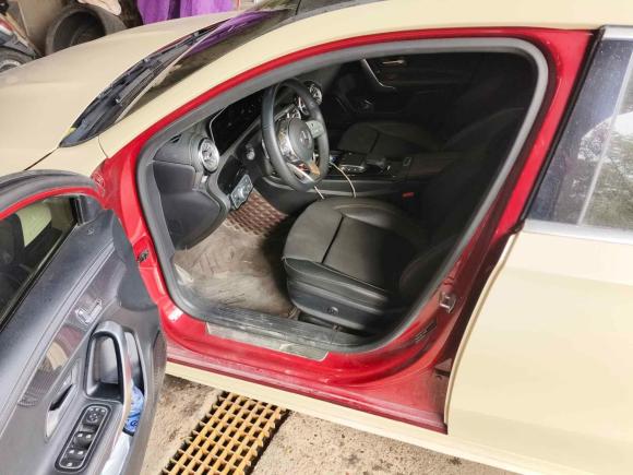 [南昌·赣A] 二手奔驰奔驰A级2020款 改款 A 200 L 运动轿车时尚型