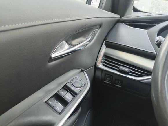 [南通·苏F] 二手凯迪拉克凯迪拉克XT42020款 28T 两驱领先型