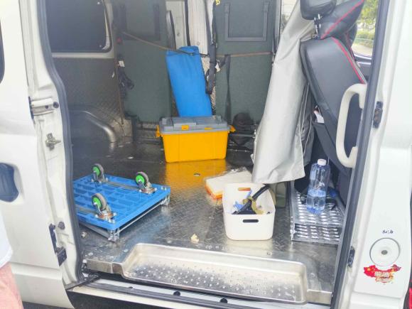 [杭州·浙A] 二手上汽大通MAXUS新途V802023款 2.0T AMT经典傲运通长轴中顶6/7/8/9座