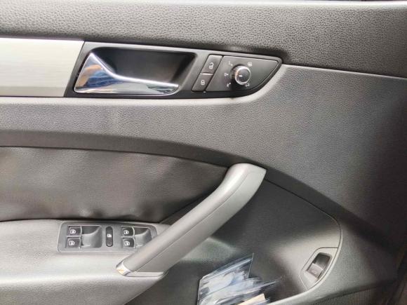 [深圳·粤B] 二手大众帕萨特2014款 1.8TSI DSG御尊版