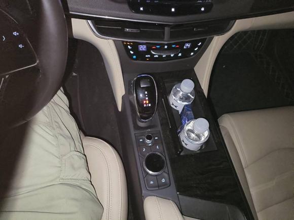 [杭州·浙A] 二手凯迪拉克凯迪拉克CT62022款 28T 120周年限量版