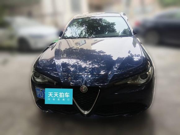 [上海·沪D] 二手阿尔法·罗密欧Giulia朱丽叶2017款 2.0T 200HP 豪华版