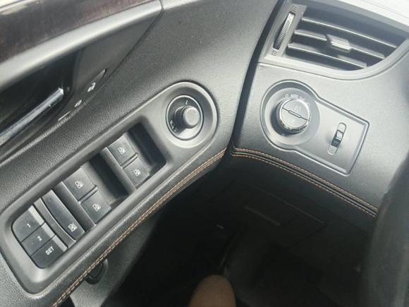 [常州·苏D] 二手别克君越2013款 2.4L SIDI豪华舒适型