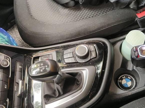 [上海·沪B] 二手宝马宝马2系多功能旅行车2015款 218i 领先型