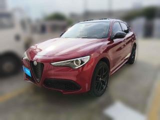 阿尔法·罗密欧Stelvio斯坦维2021款 2.0T 280HP Veloce Ti 竞速版