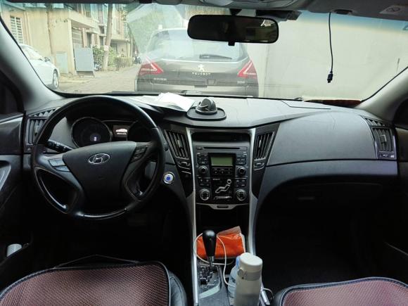 [苏州·苏E] 二手现代索纳塔2011款 2.0L 自动豪华版