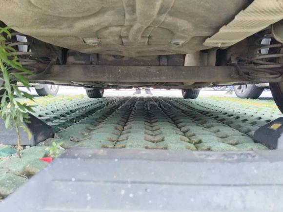 [苏州·苏E] 二手荣威荣威3502015款 1.5L 自动豪华天窗版