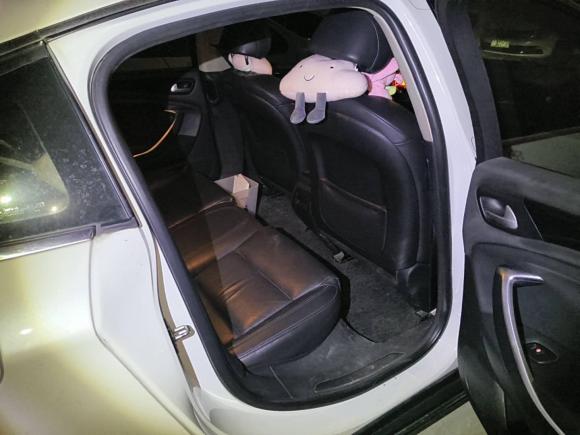 [成都·川A] 二手雪铁龙雪铁龙C52013款 2.0L 自动尊享型