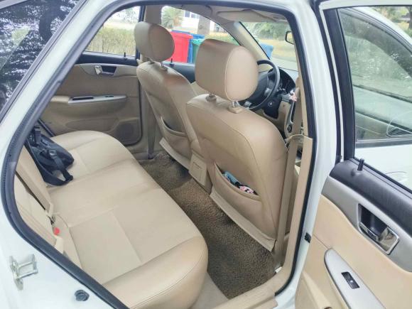 [苏州·苏E] 二手别克凯越2013款 1.5L 自动经典型