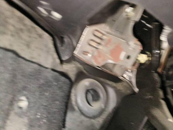 [深圳·粤B] 二手标致标致30082013款 2.0L 自动潮流版