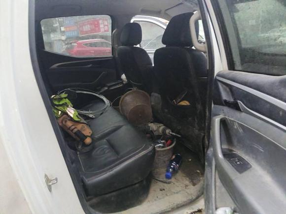 [南昌·苏D] 二手上汽大通MAXUS大通T602017款 2.8T柴油手动两驱高底盘舒享型长厢国V