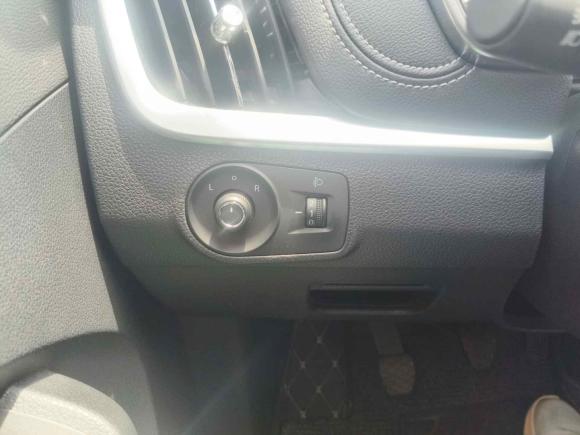 [苏州·苏E] 二手荣威荣威RX52016款 20T 两驱手动互联网智惠版