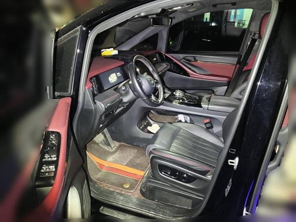 [芜湖·皖B] 二手广汽传祺传祺M82023款 宗师系列 400T 至尊版