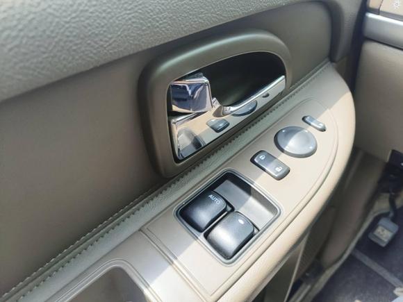 [武汉·鄂A] 二手别克别克GL82014款 2.4L 经典版