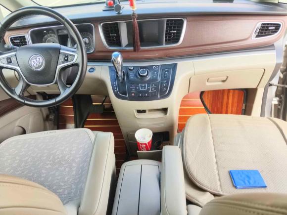 [青岛·鲁B] 二手别克别克GL82017款 25S 豪华型 国V