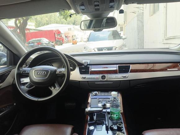 [深圳·粤P] 二手奥迪奥迪A82011款 A8L 3.0 TFSI quattro豪华型(213kW)