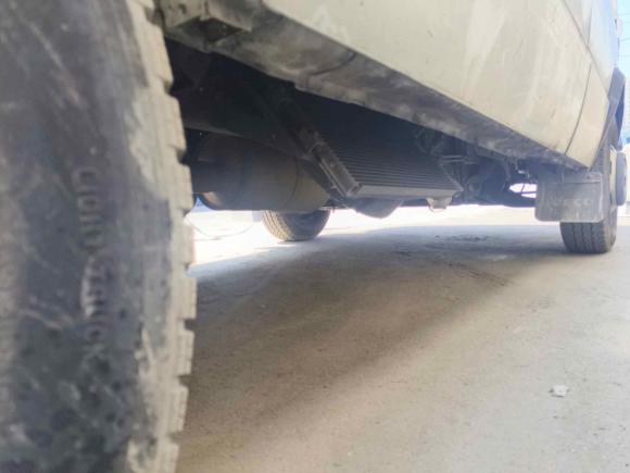 [无锡·苏B] 二手依维柯依维柯得意2021款 2.5T A35 M1客车5-9座短轴中顶双胎侧拉门