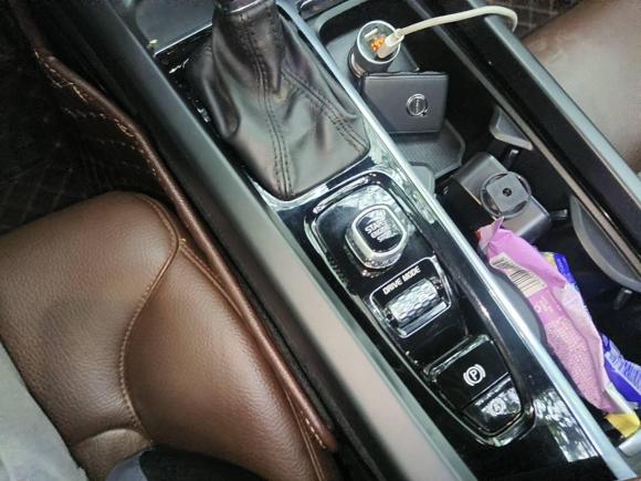 [广州·冀A] 二手沃尔沃沃尔沃XC602020款 T5 四驱智逸豪华版