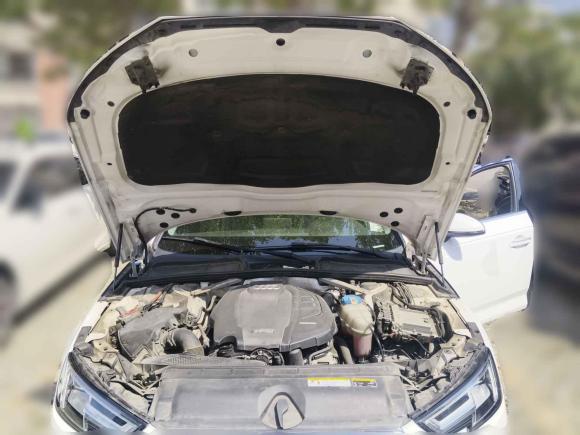 [上海·沪F] 二手奥迪奥迪A4L2018款 30周年年型 40 TFSI 进取型