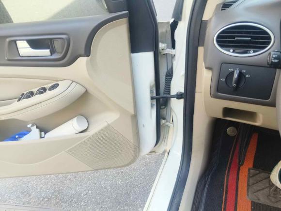 [嘉兴·浙F] 二手福特福克斯2012款 两厢经典 1.8L 自动时尚型