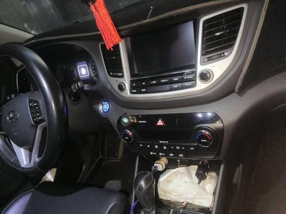 [义乌·川L] 二手现代途胜2015款 1.6T 双离合两驱领先型