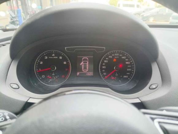 [杭州·浙J] 二手奥迪奥迪Q32017款 30 TFSI 标准型