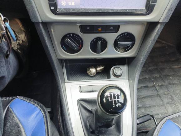 [无锡·苏B] 二手大众朗逸2013款 改款经典 1.6L 手动风尚版