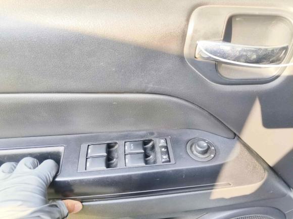 [武汉·鄂A] 二手Jeep指南者2013款 2.4L 四驱运动版