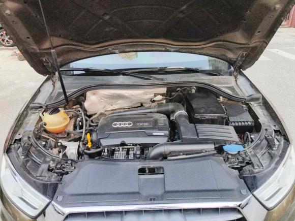 [济南·鲁A] 二手奥迪奥迪Q32017款 35 TFSI 时尚型