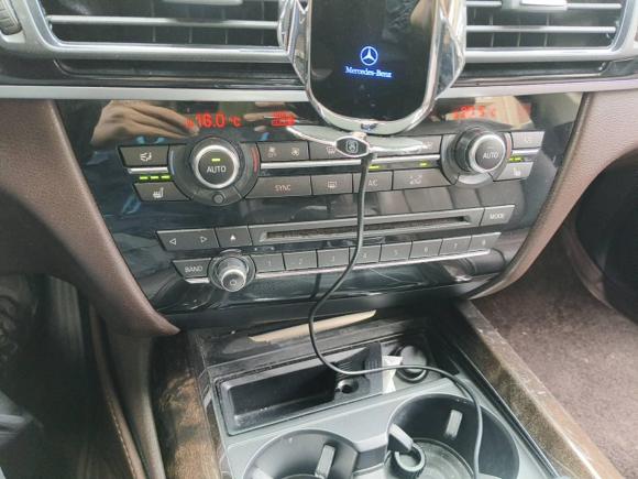 [上海·沪C] 二手宝马宝马X52015款 xDrive28i