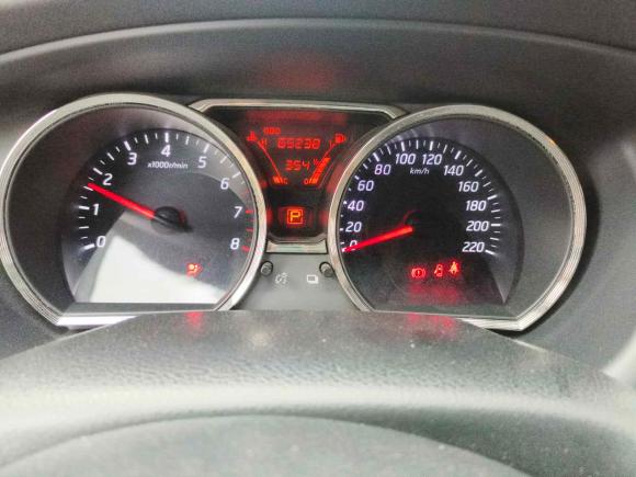 [深圳·粤B] 二手日产骊威2013款 1.6XL CVT豪华版