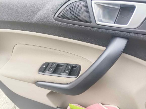 [广州·粤B] 二手福特嘉年华2013款 三厢 1.5L 自动时尚型