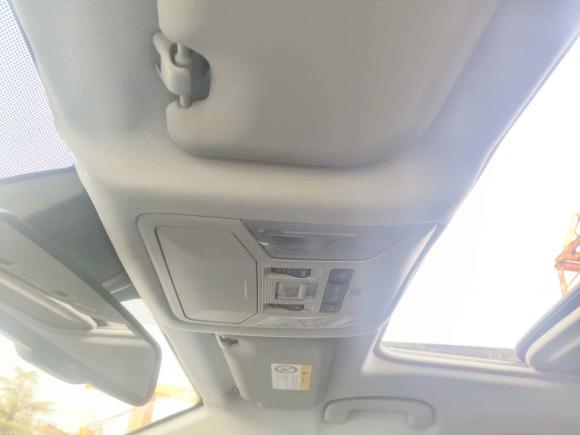 [上海·沪D] 二手丰田威兰达2020款 2.0L CVT两驱尊贵版