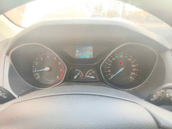 [青岛·鲁B] 二手福特福克斯2017款 两厢 1.6L 手动风尚型智行版