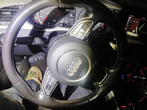 [苏州·苏E] 二手奥迪奥迪A4L2015款 45 TFSI quattro个性运动型